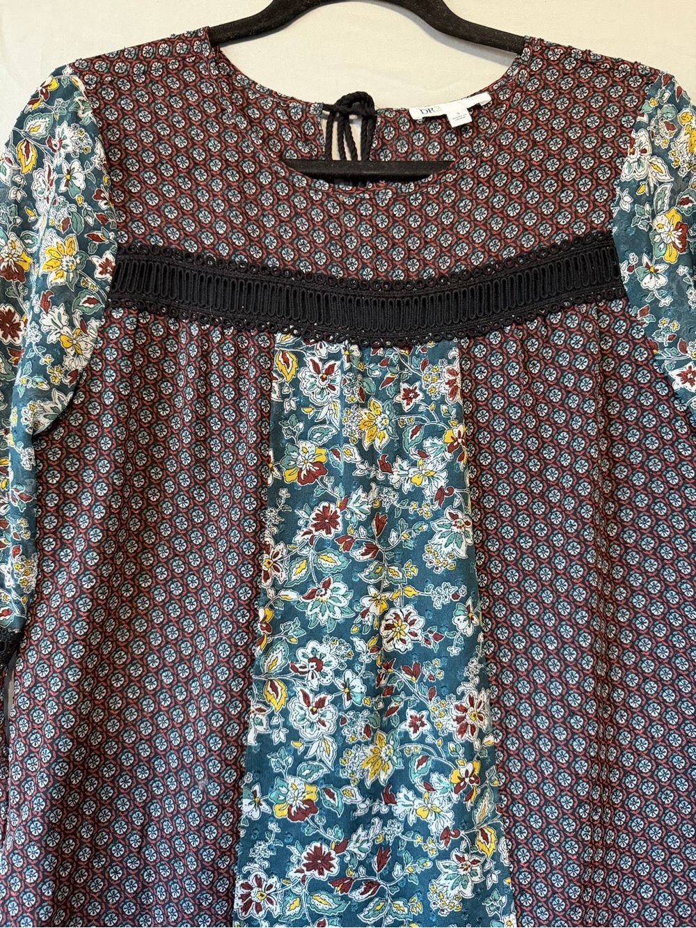 DR2 Womens Boho Mixed Media Floral Blouse S Relaxed Fit Lined Crochet Details - Picture 4 of 10